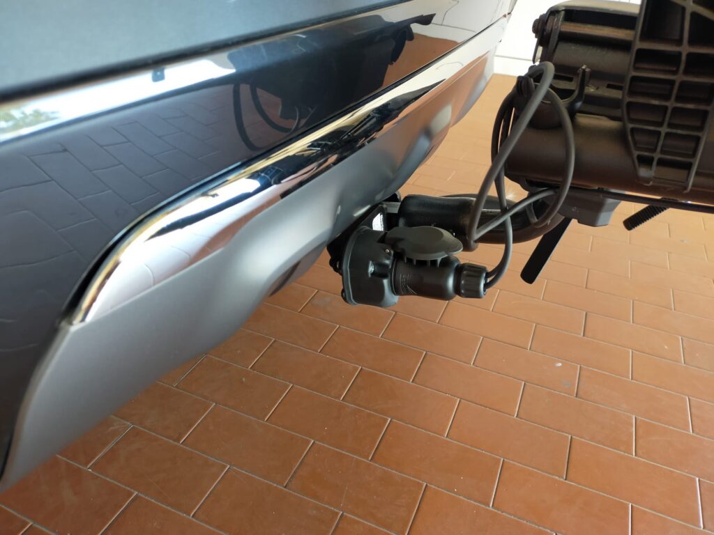 Installazione e Montaggio Gancio Traino Fidenza Parma Officina Ferrari